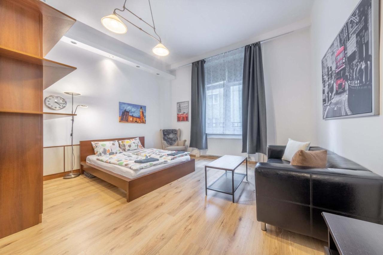 Anastasia 2 Bedrooms Apartment On Vaci Utca Budapest Exteriör bild